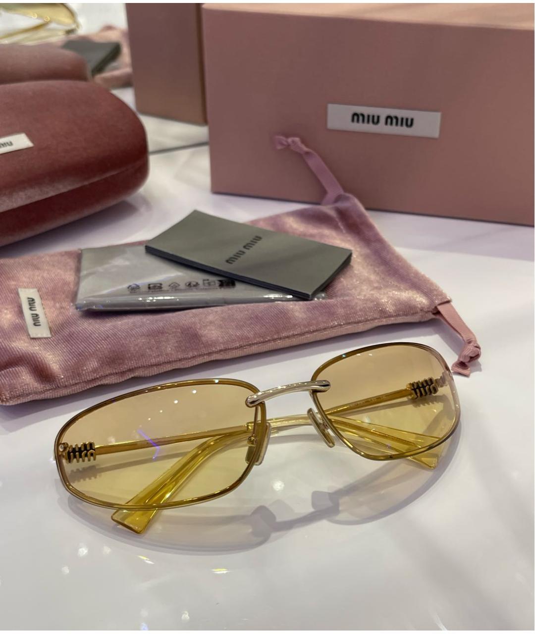 MIU MIU Золотые металлические солнцезащитные очки, фото 3