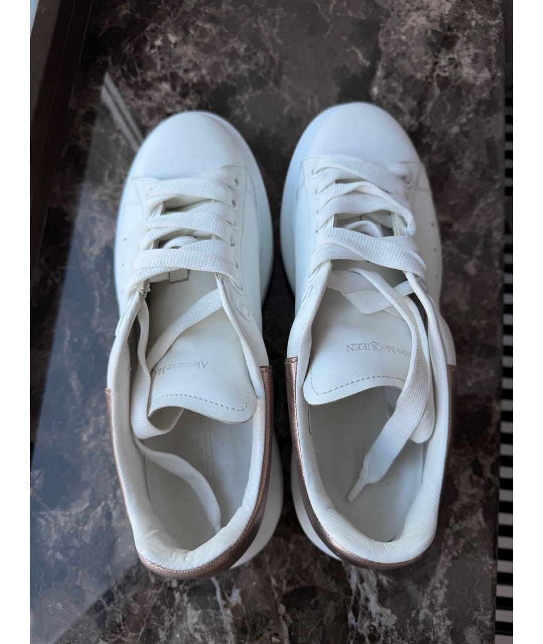MCQ ALEXANDER MCQUEEN Белые кожаные кеды, фото 3