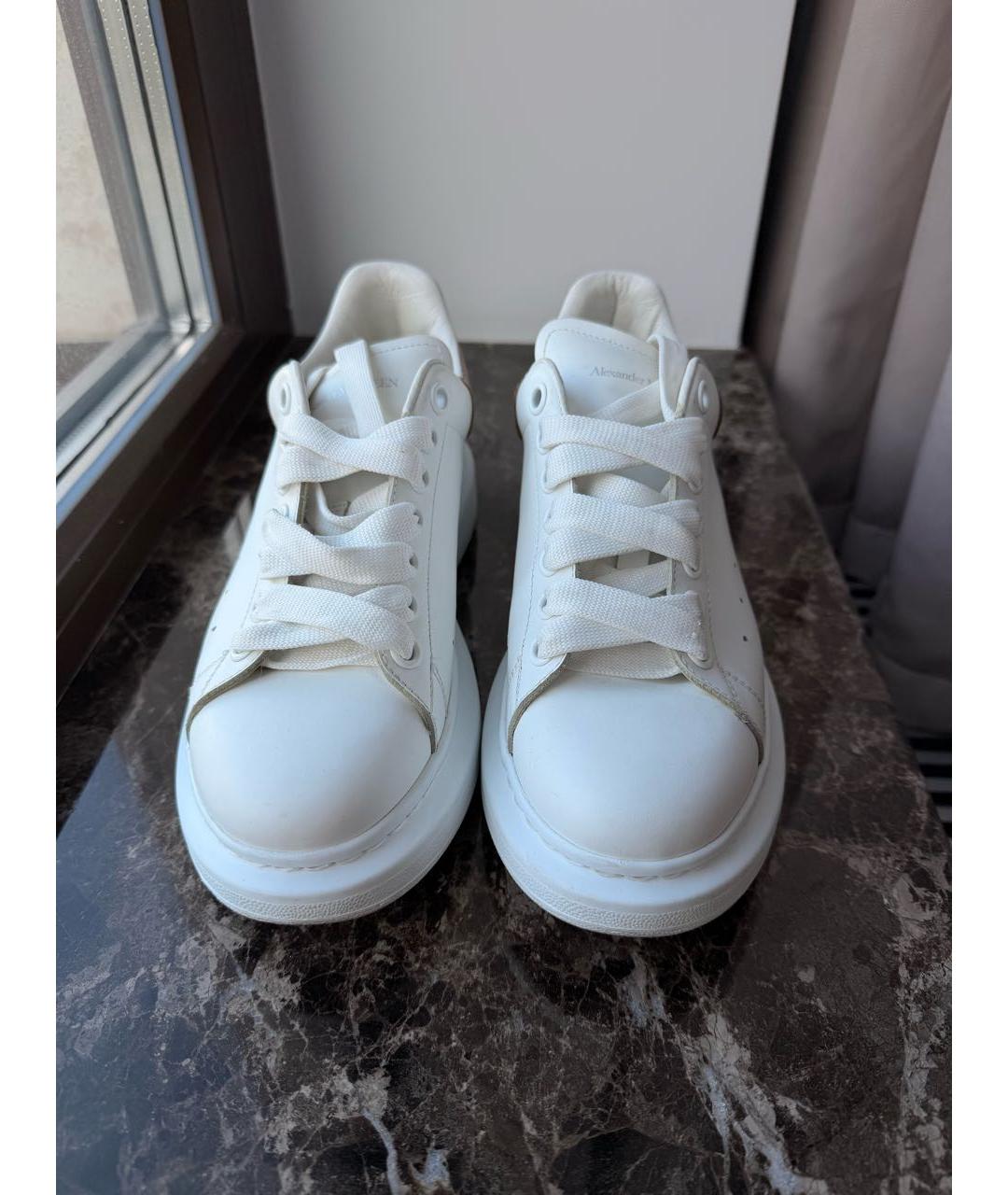 MCQ ALEXANDER MCQUEEN Белые кожаные кеды, фото 2