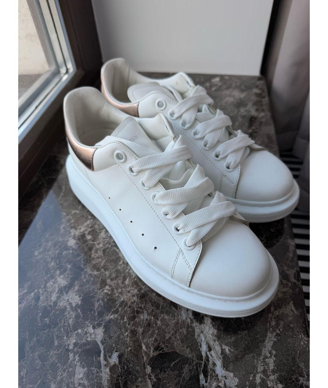 MCQ ALEXANDER MCQUEEN Белые кожаные кеды, фото 5