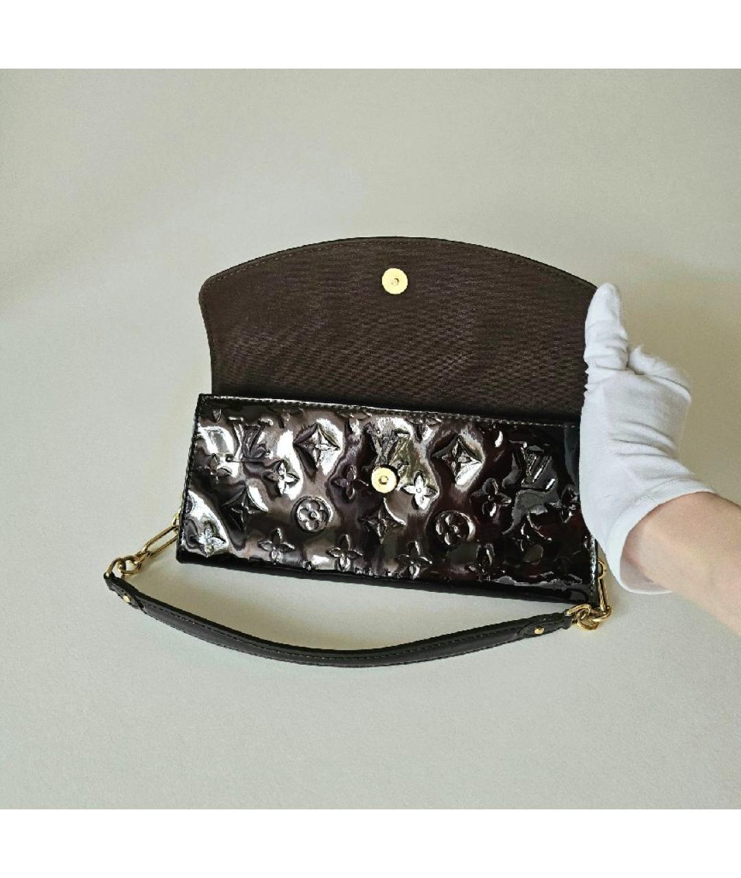 LOUIS VUITTON Бордовая сумка через плечо из лакированной кожи, фото 4