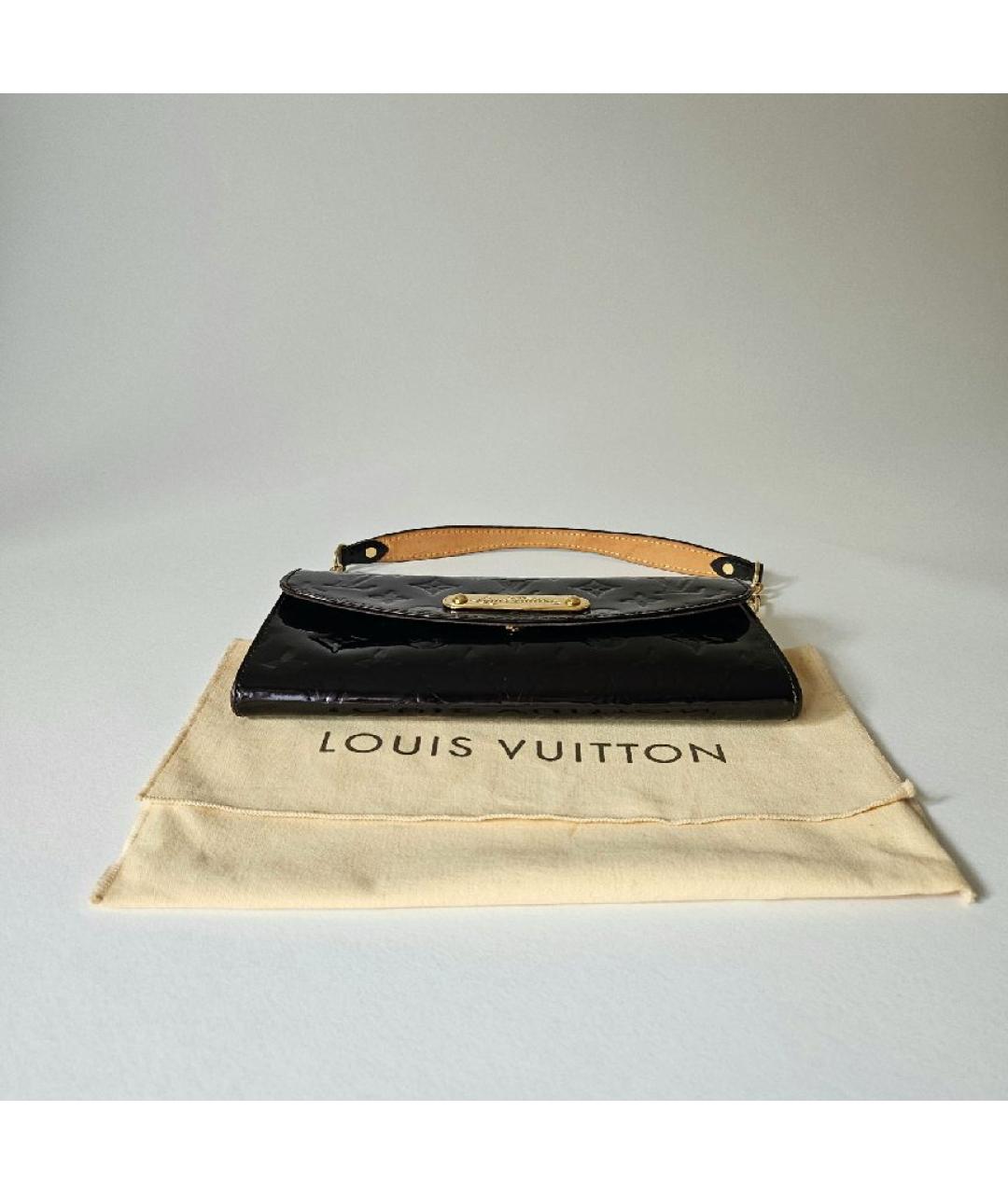 LOUIS VUITTON Бордовая сумка через плечо из лакированной кожи, фото 6