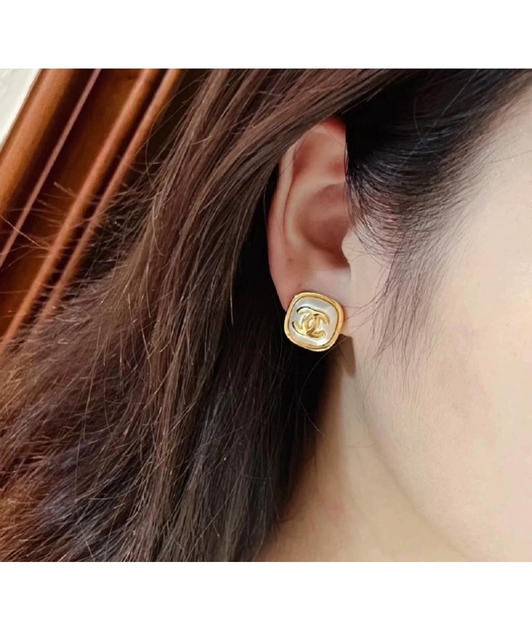 CHANEL Белые серьги, фото 3