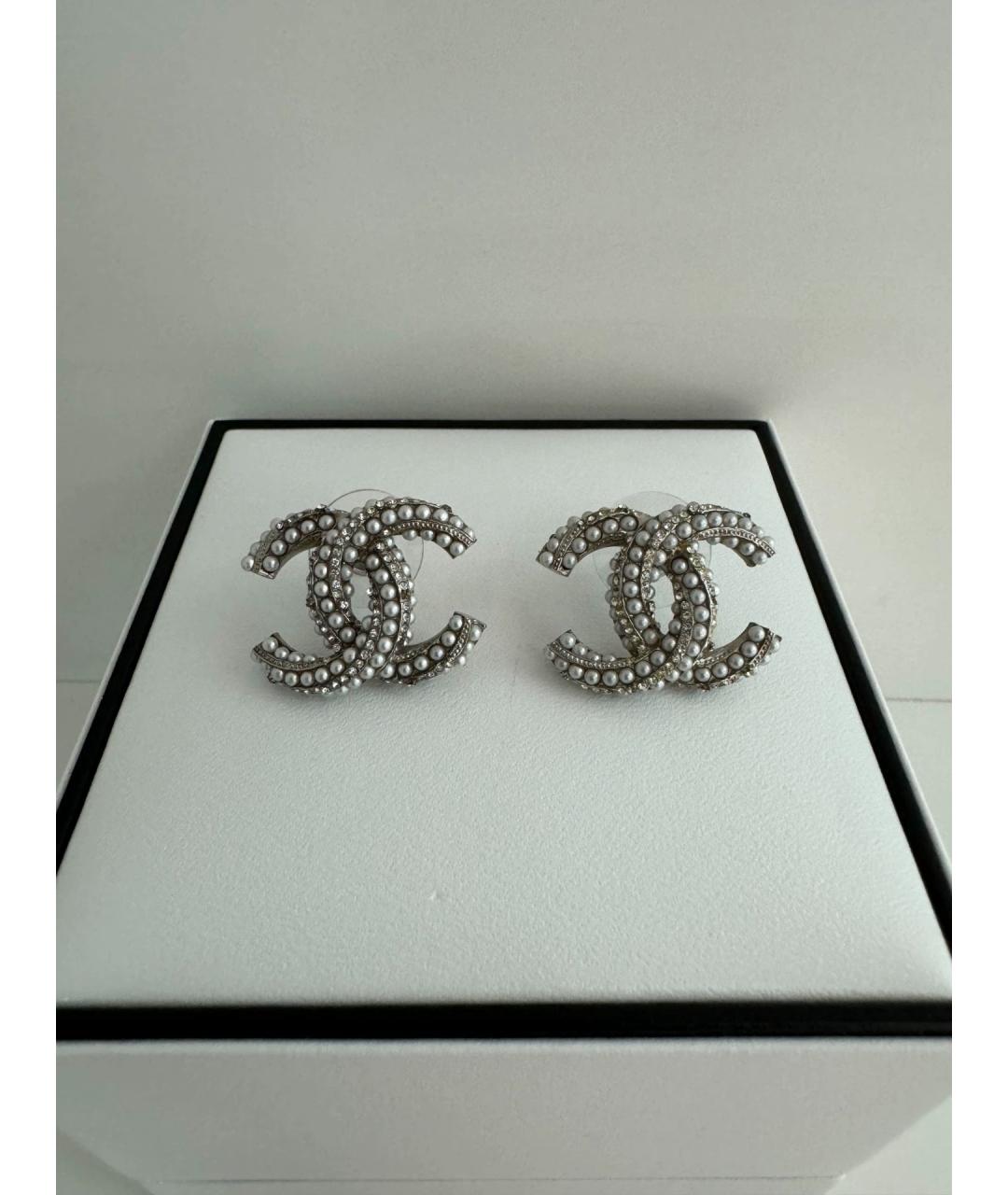 CHANEL Белые серьги, фото 3