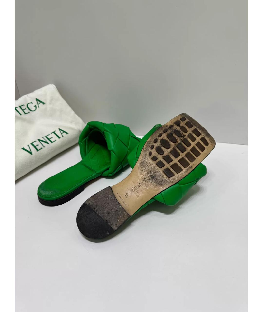 BOTTEGA VENETA Зеленые кожаные мюли, фото 3