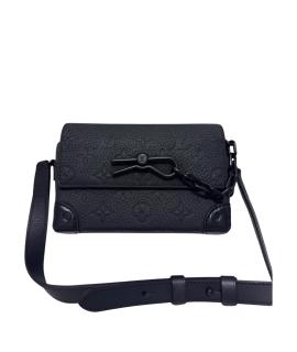 LOUIS VUITTON Сумка через плечо