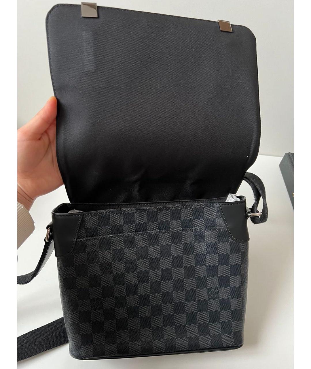 LOUIS VUITTON Черная барсетка, фото 8