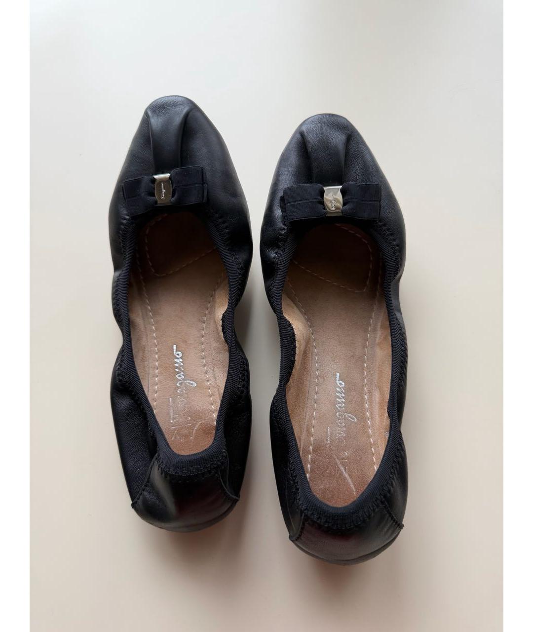 FERRAGAMO Черные кожаные балетки, фото 2