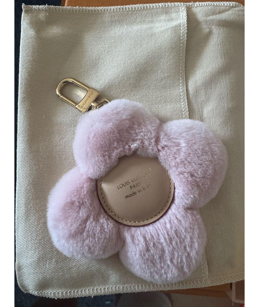 LOUIS VUITTON Розовый брелок, фото 2