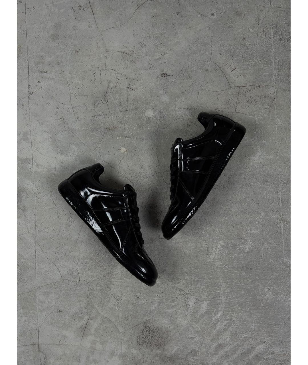 MAISON MARGIELA Черные кеды из лакированной кожи, фото 3