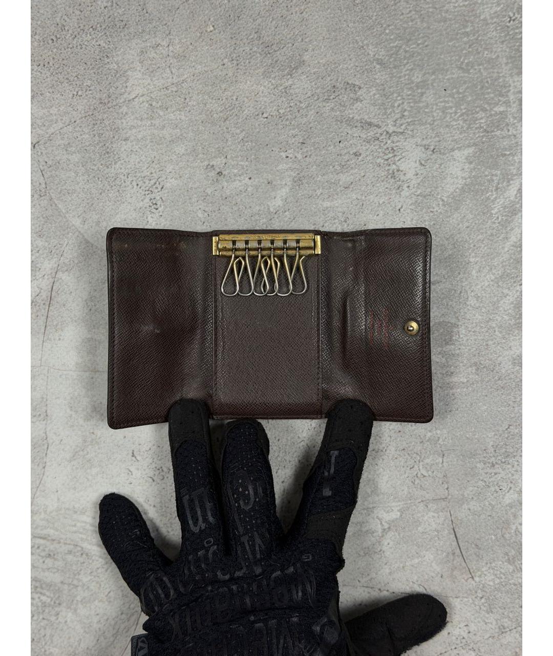 LOUIS VUITTON Коричневая ключница, фото 5