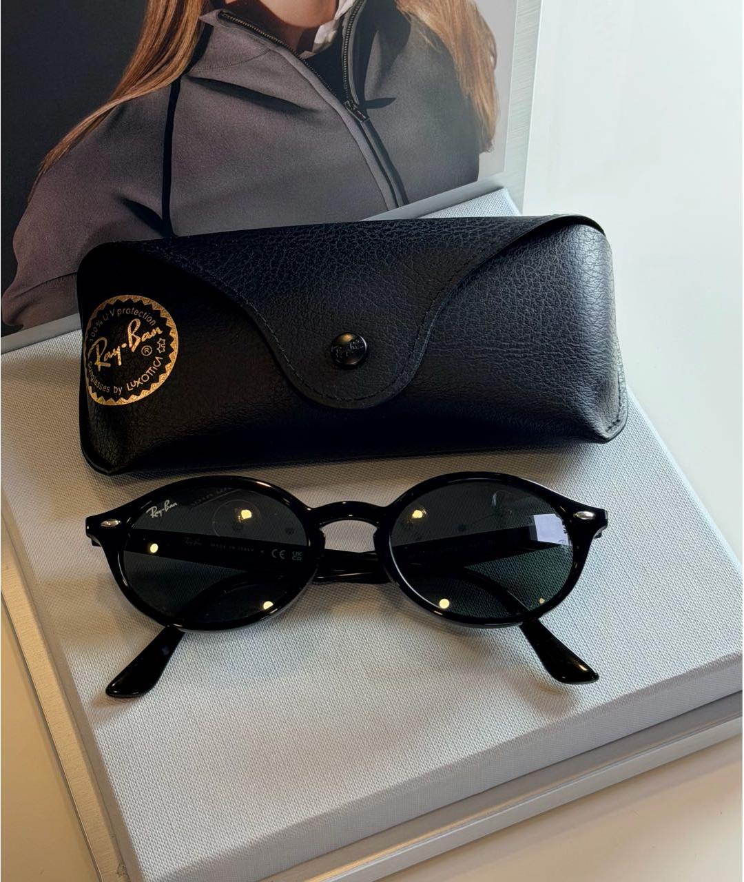 RAY BAN Черные пластиковые солнцезащитные очки, фото 4