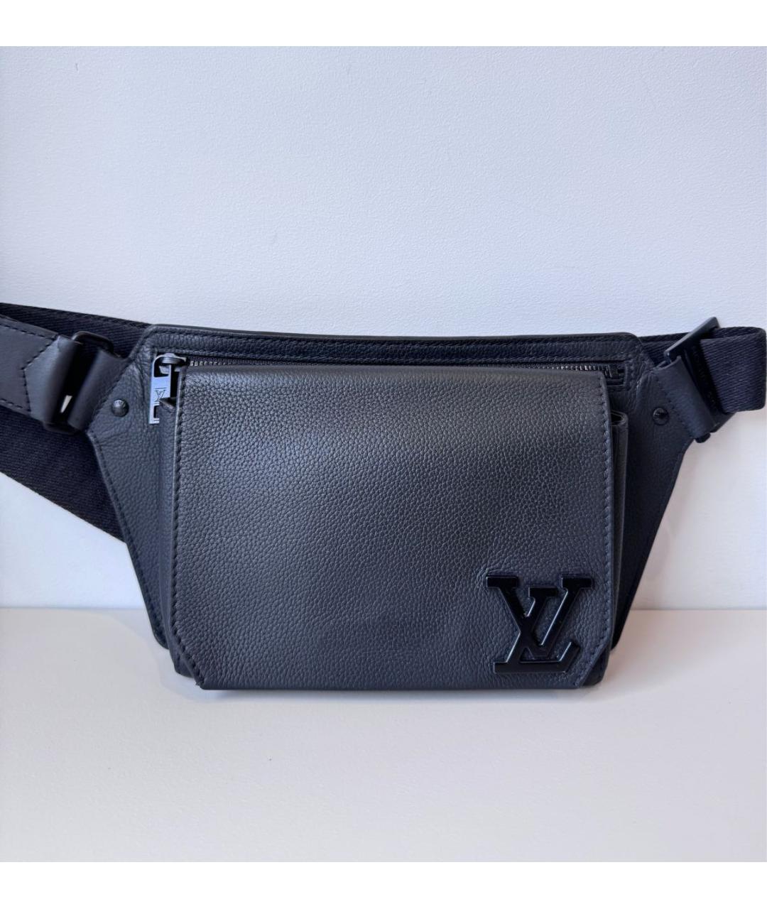 LOUIS VUITTON Черная кожаная поясная сумка, фото 9