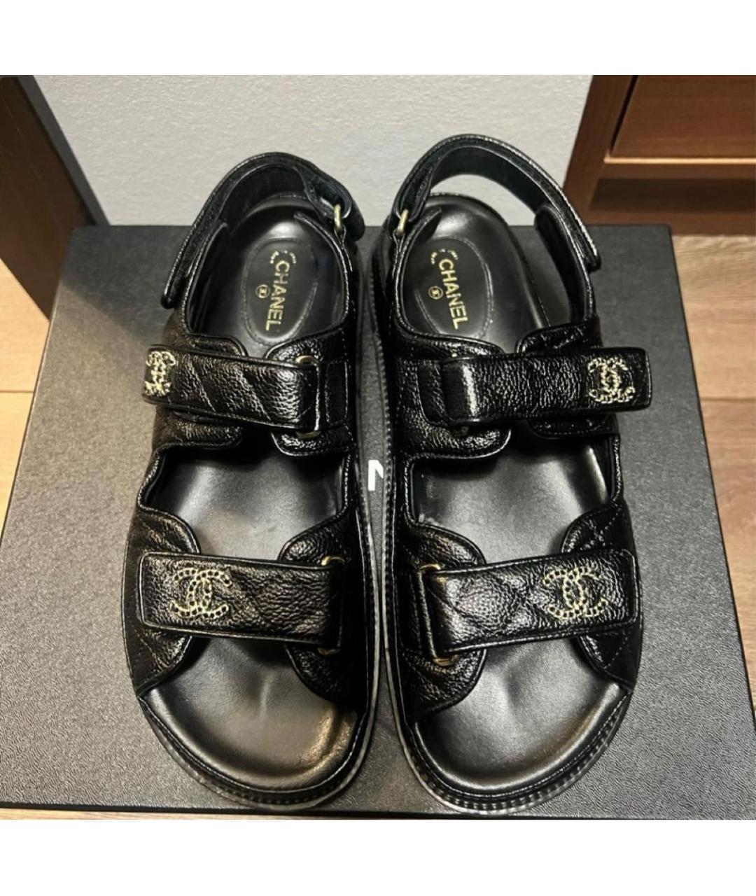 CHANEL Черные кожаные сандалии, фото 2
