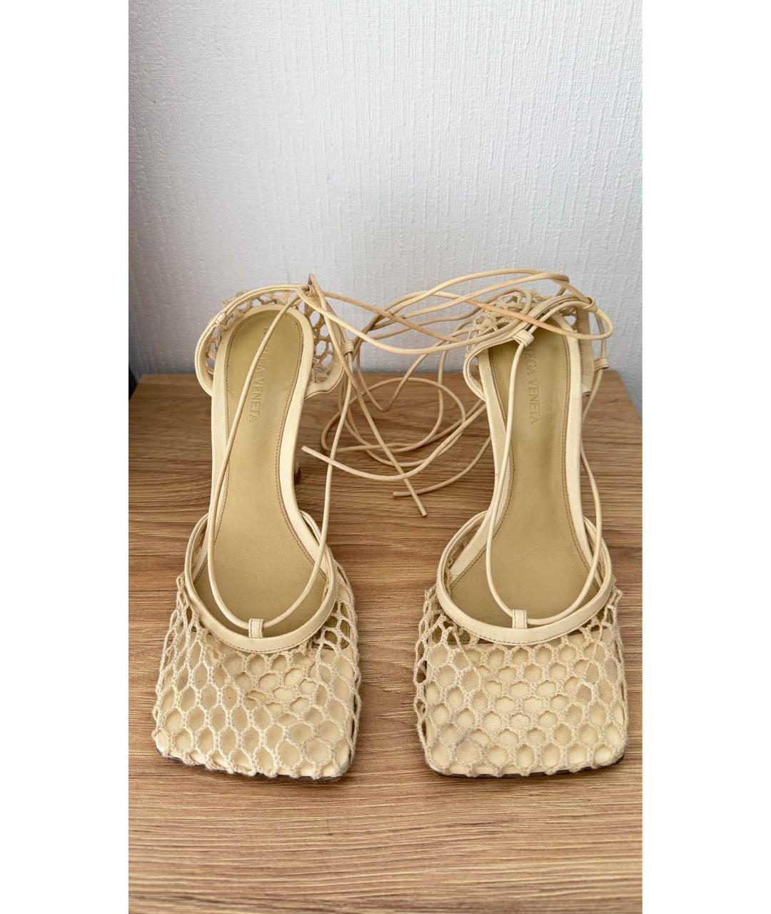 BOTTEGA VENETA Бежевые босоножки, фото 5