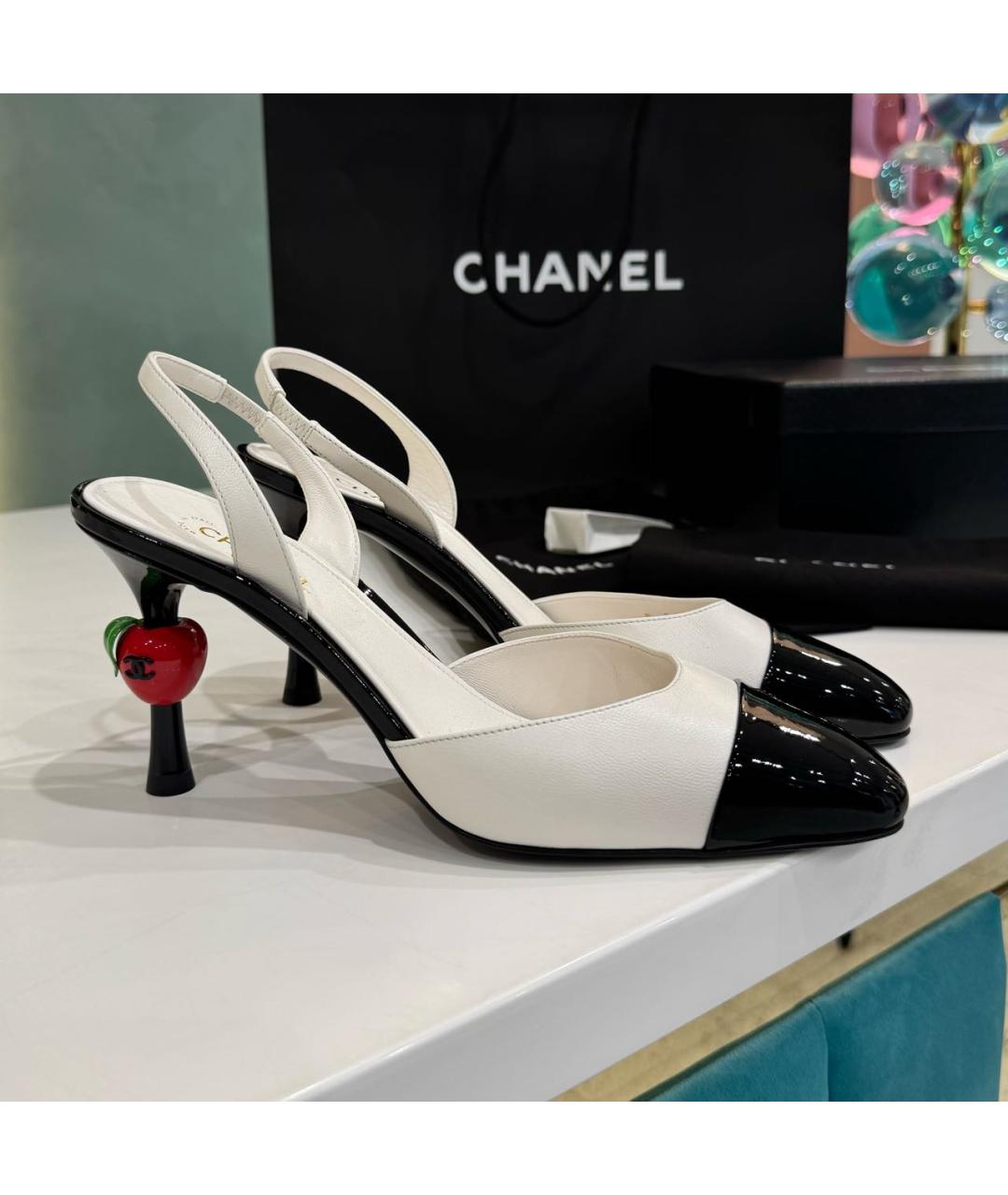 CHANEL Белые кожаные туфли, фото 2