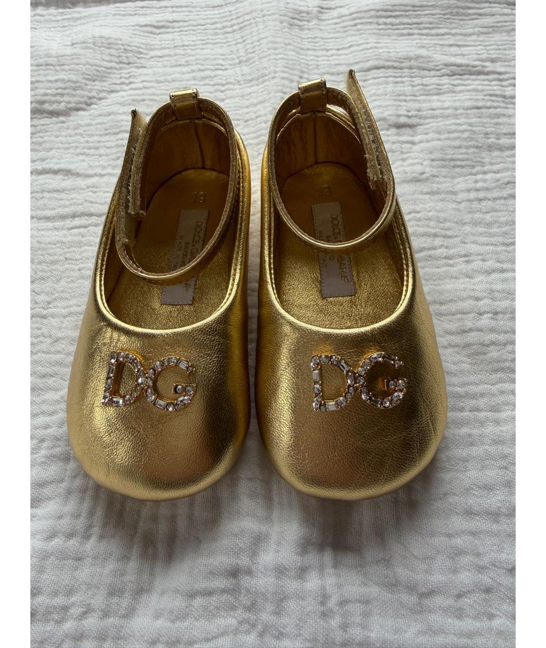 DOLCE & GABBANA KIDS Золотые кожаные балетки и туфли, фото 2