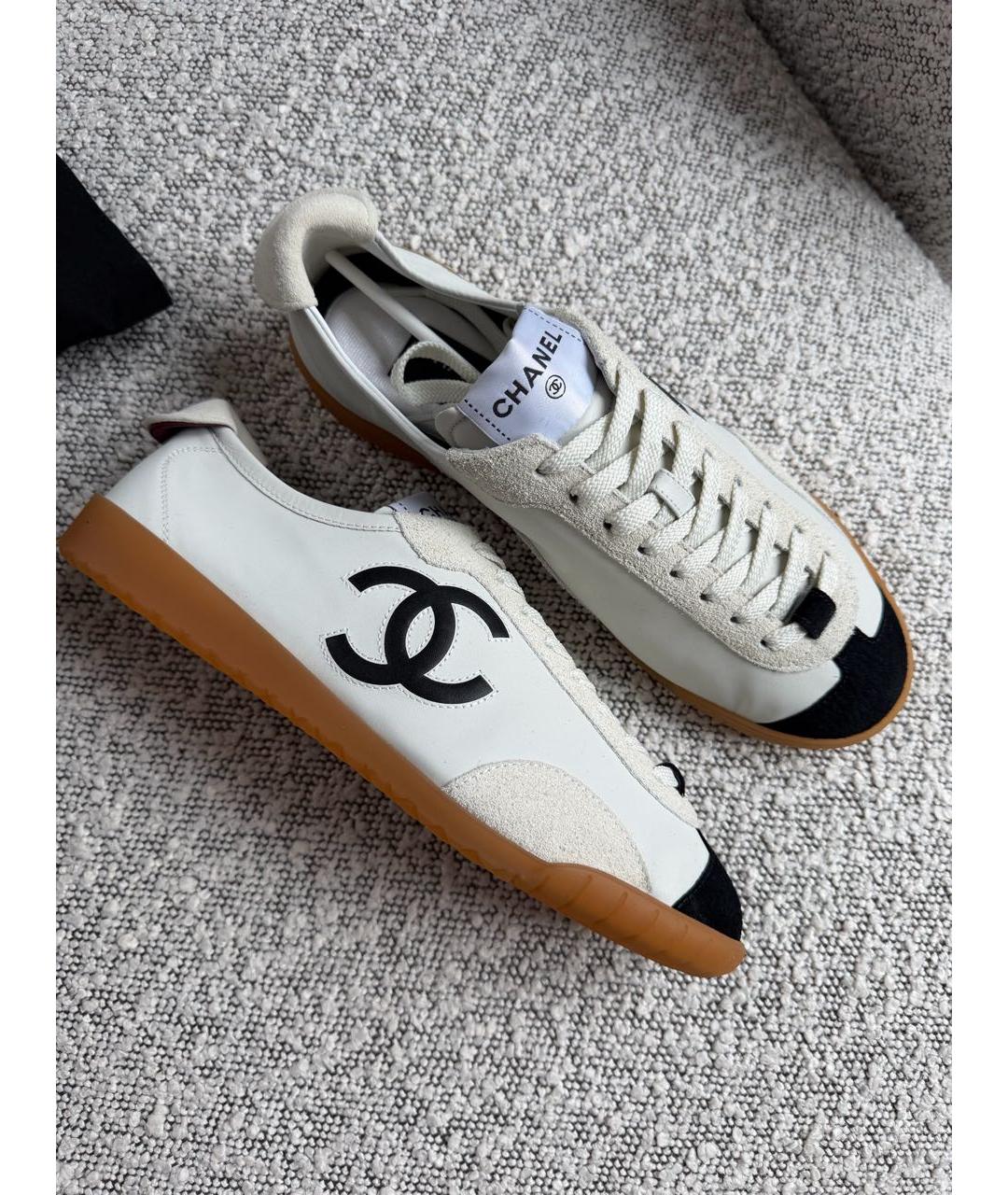 CHANEL Белые кожаные кроссовки, фото 5
