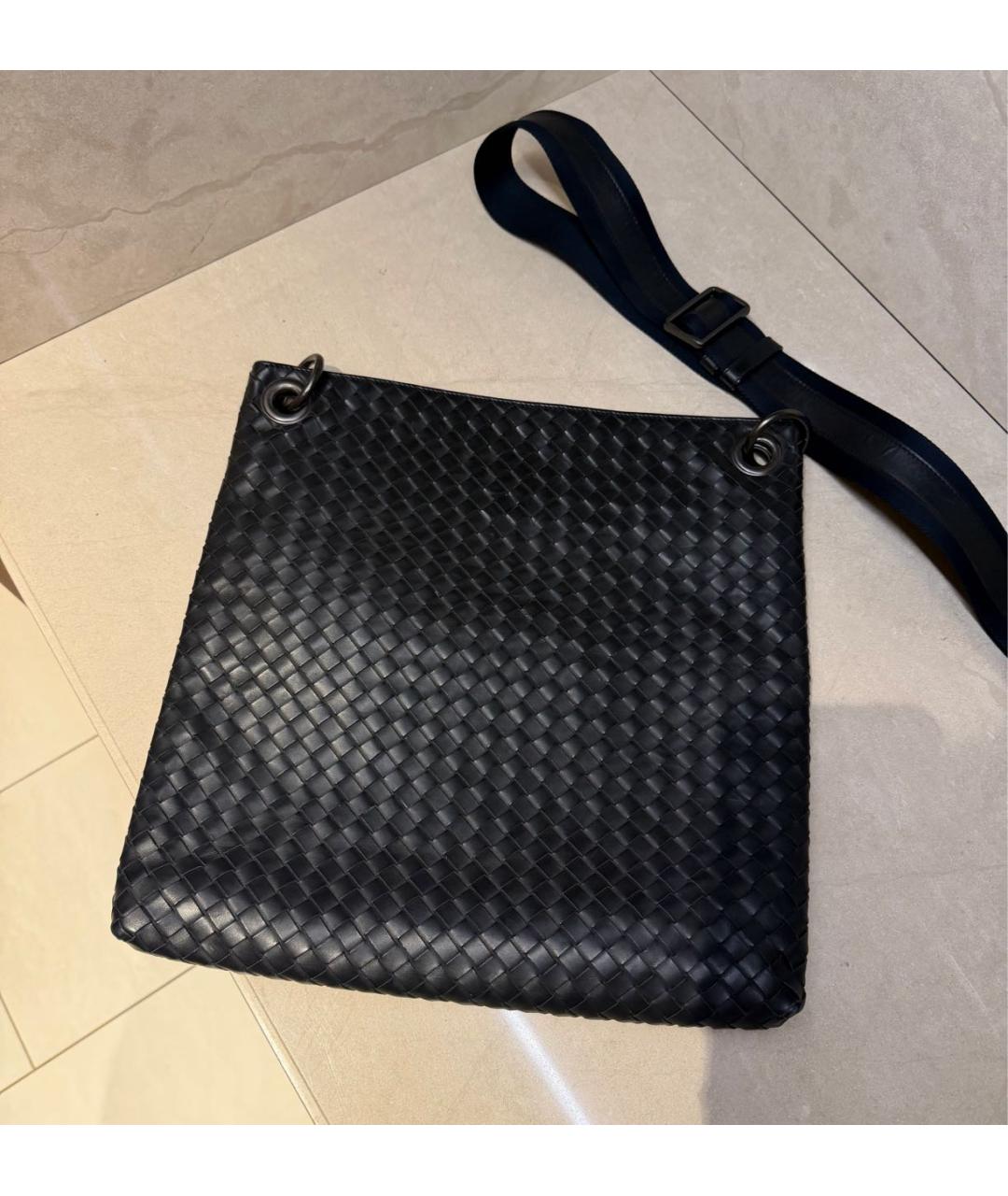 BOTTEGA VENETA Черная кожаная сумка на плечо, фото 2
