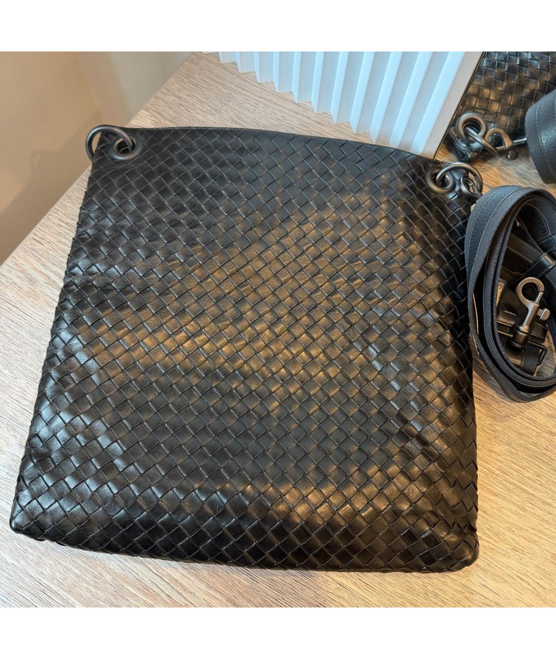 BOTTEGA VENETA Черная кожаная сумка на плечо, фото 3