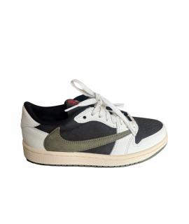 NIKE Кроссовки