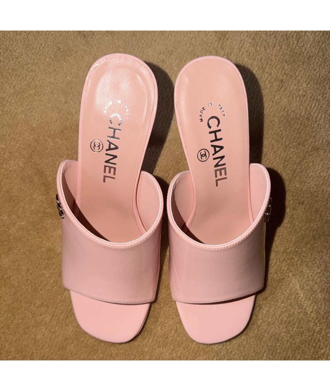 CHANEL Розовые мюли из лакированной кожи, фото 2