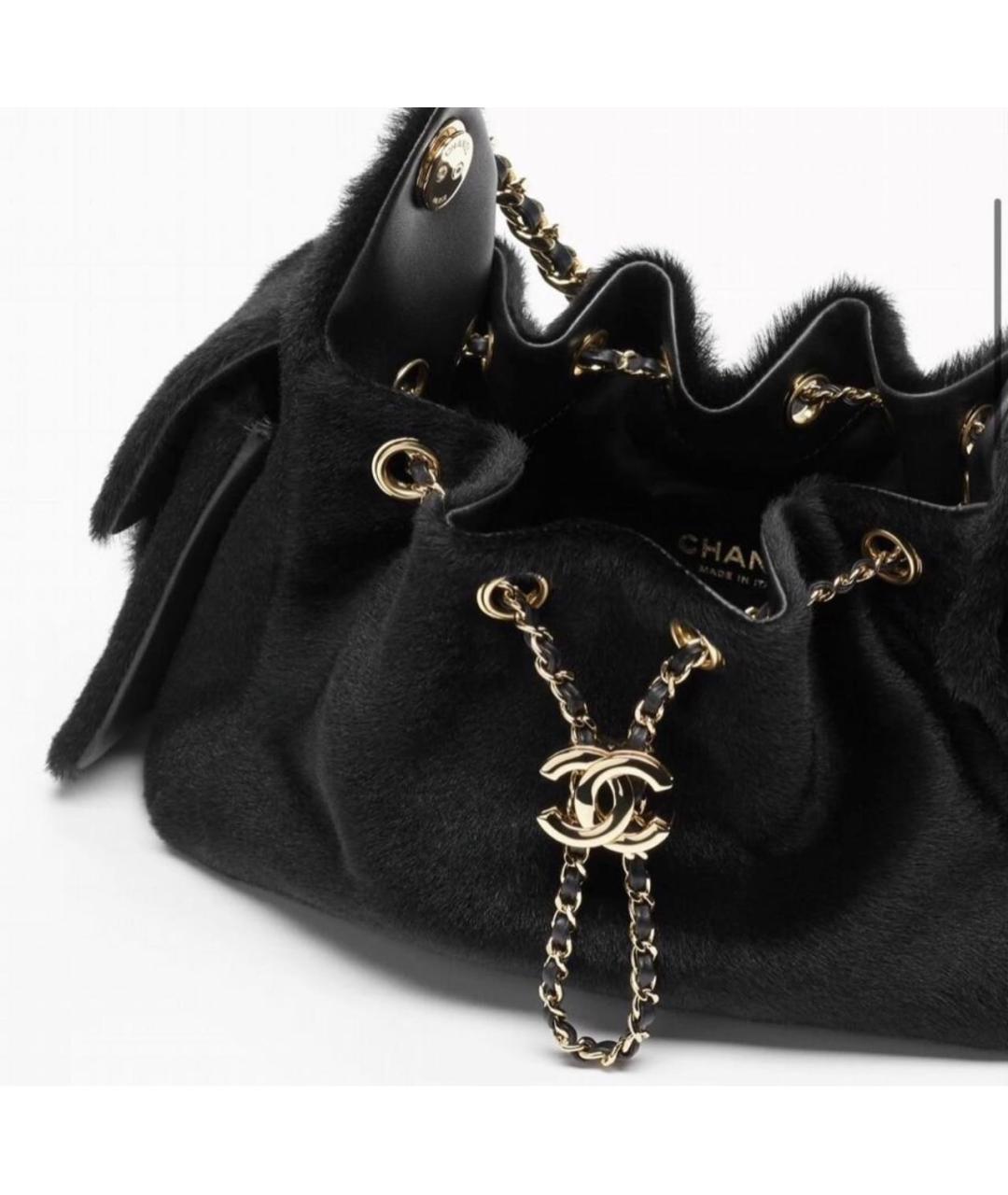 CHANEL Черная меховая сумка с короткими ручками, фото 5