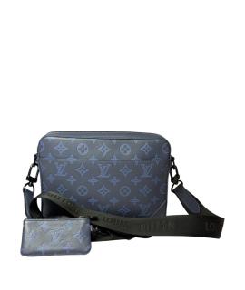 LOUIS VUITTON Сумка на плечо