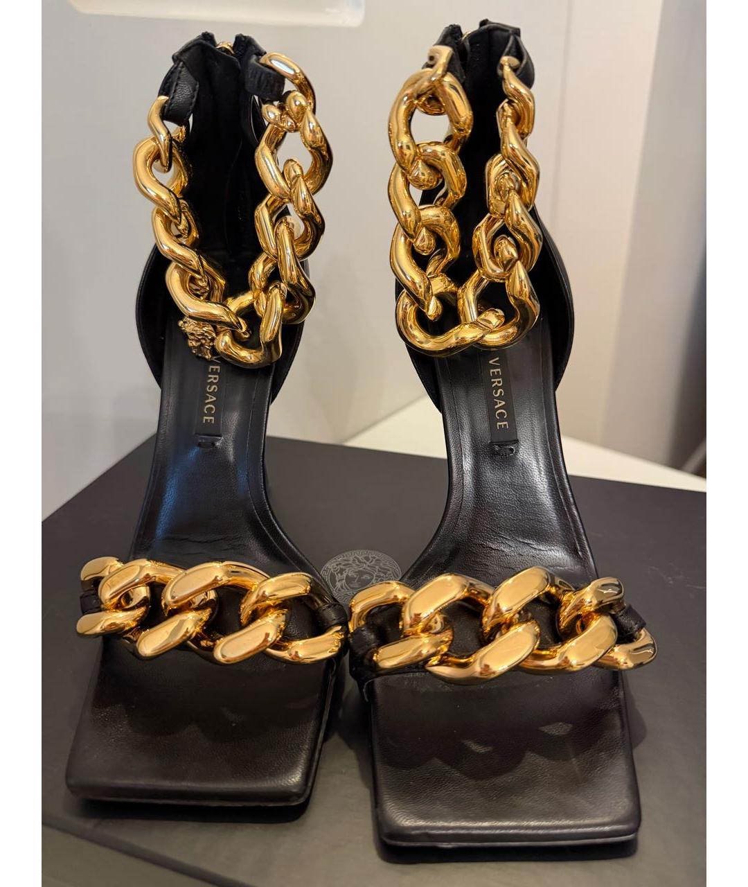 VERSACE Черные кожаные босоножки, фото 2