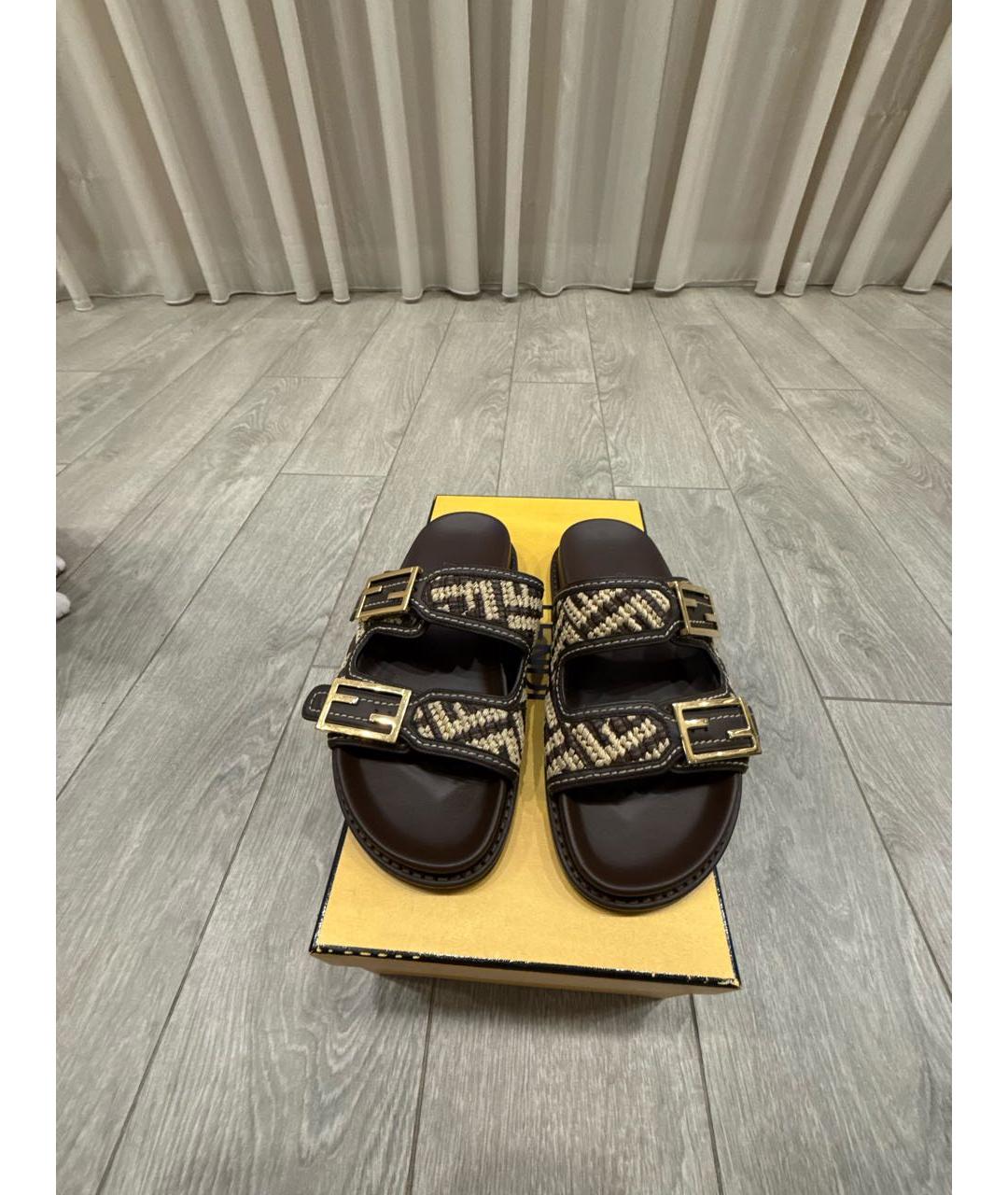 FENDI Коричневые кожаные сандалии, фото 2
