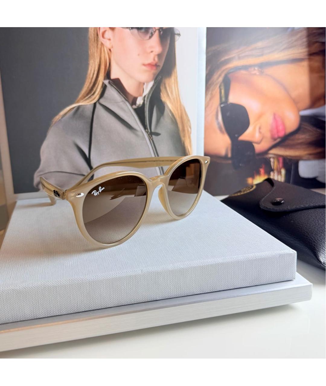 RAY BAN Бежевые пластиковые солнцезащитные очки, фото 6