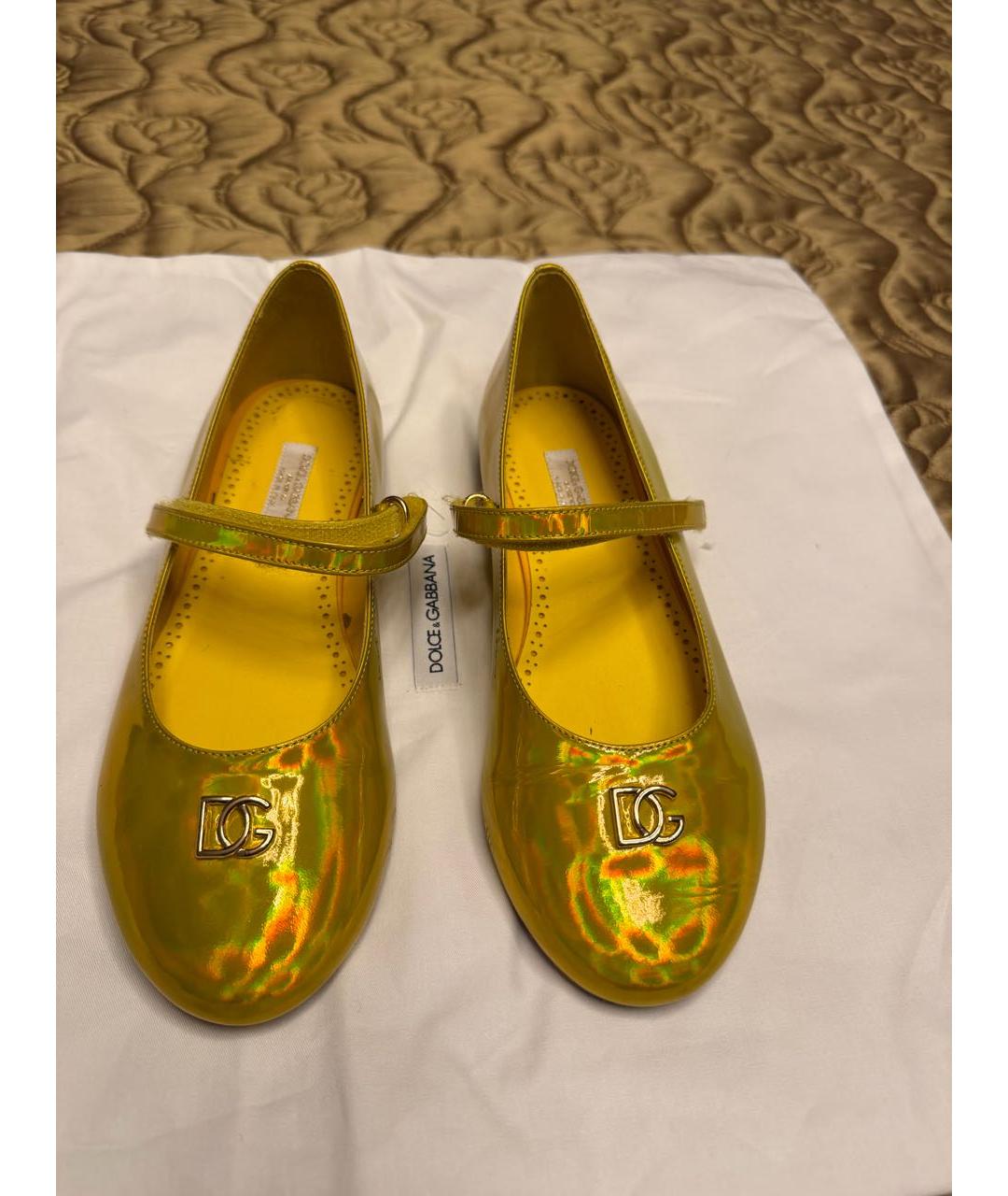 DOLCE & GABBANA KIDS Золотые туфли из лакированной кожи, фото 3