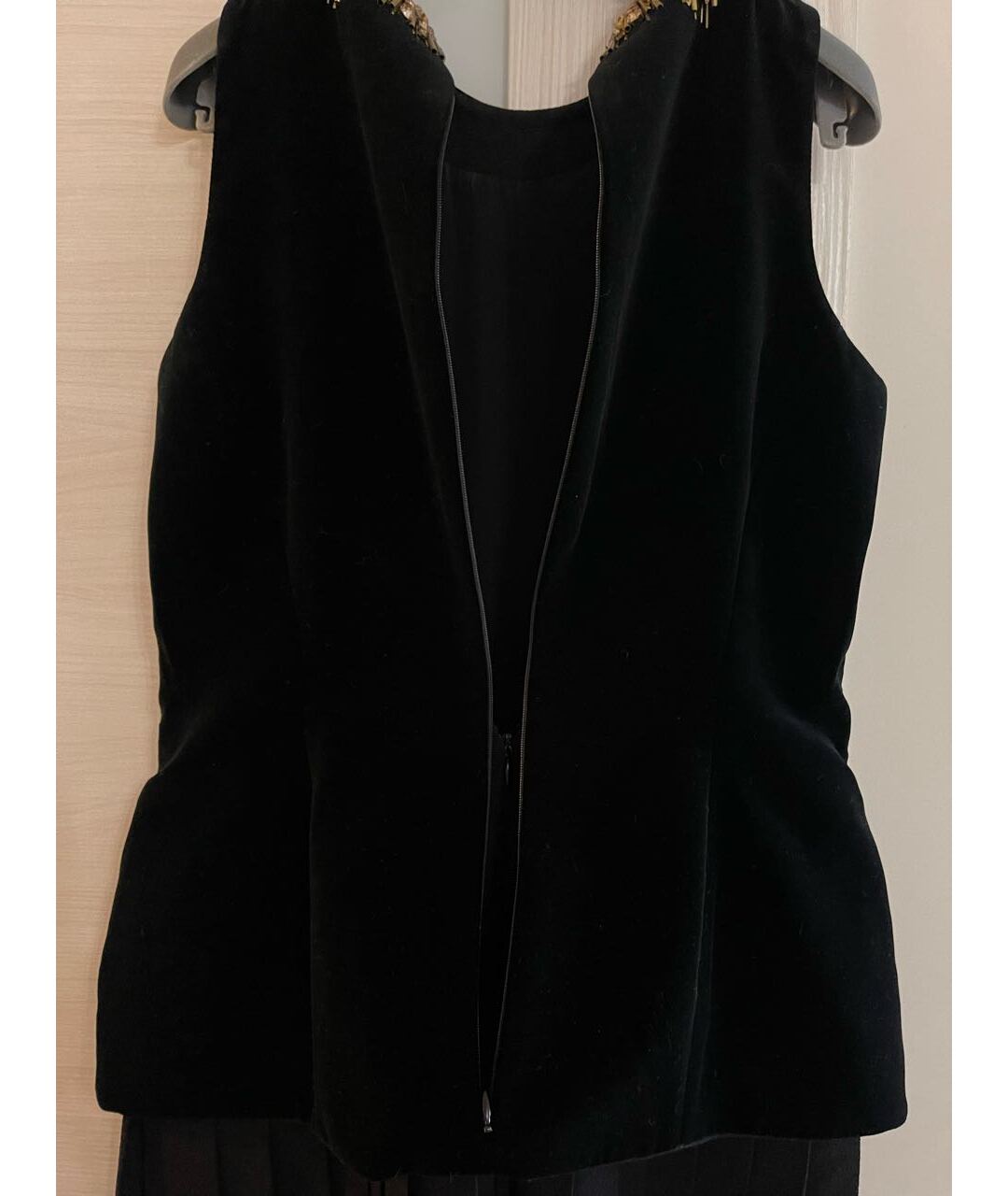 ALEXANDER MCQUEEN Черное велюровое повседневное платье, фото 2