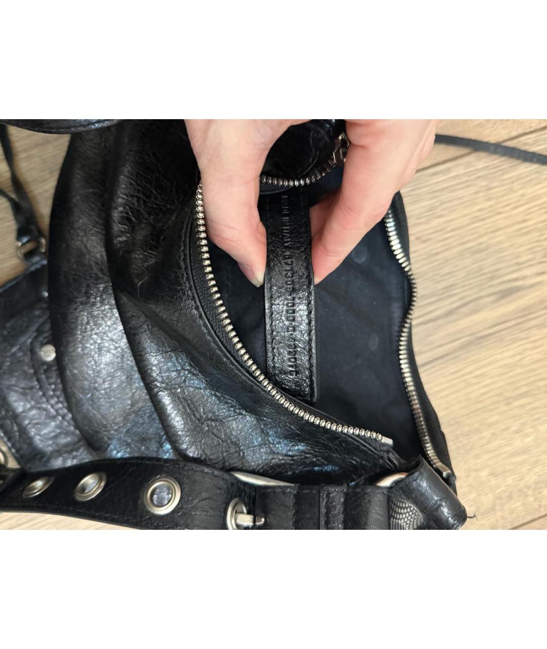 BALENCIAGA Черная кожаная сумка через плечо, фото 5