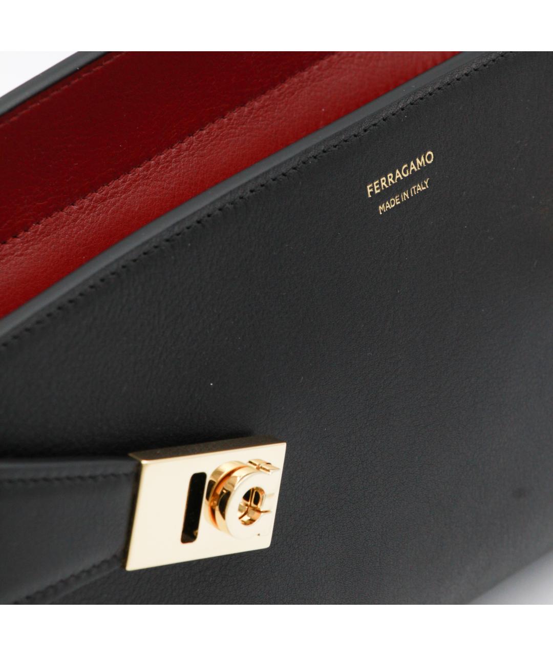 FERRAGAMO Черная кожаная сумка через плечо, фото 4