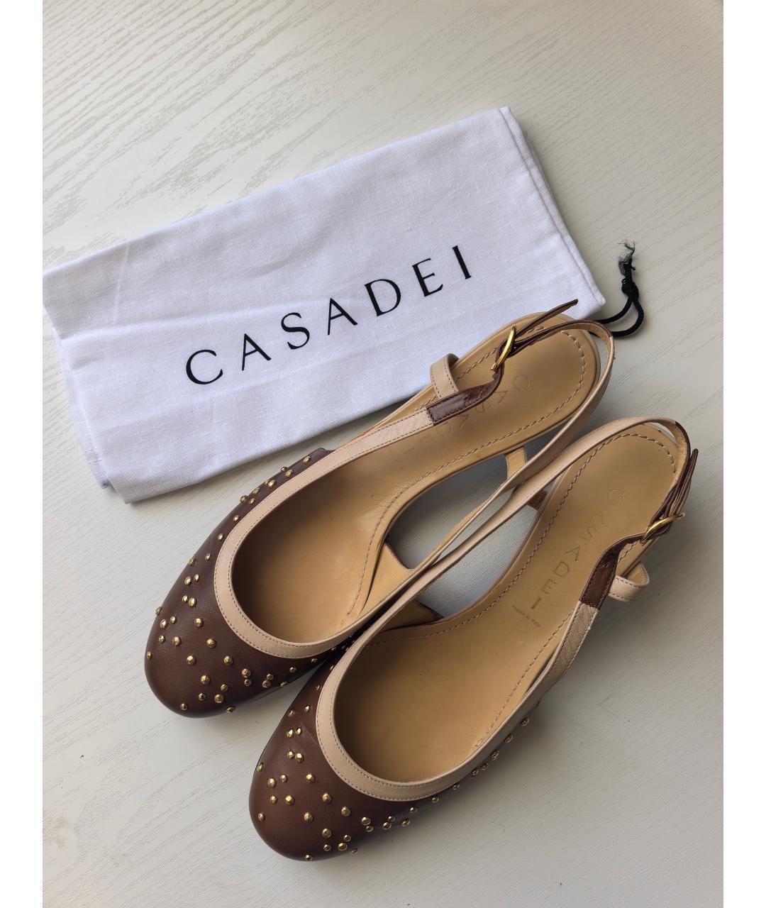 CASADEI Коричневые кожаные лодочки на низком каблуке, фото 2