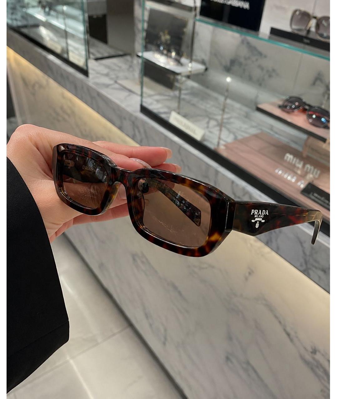 PRADA Коричневые пластиковые солнцезащитные очки, фото 5
