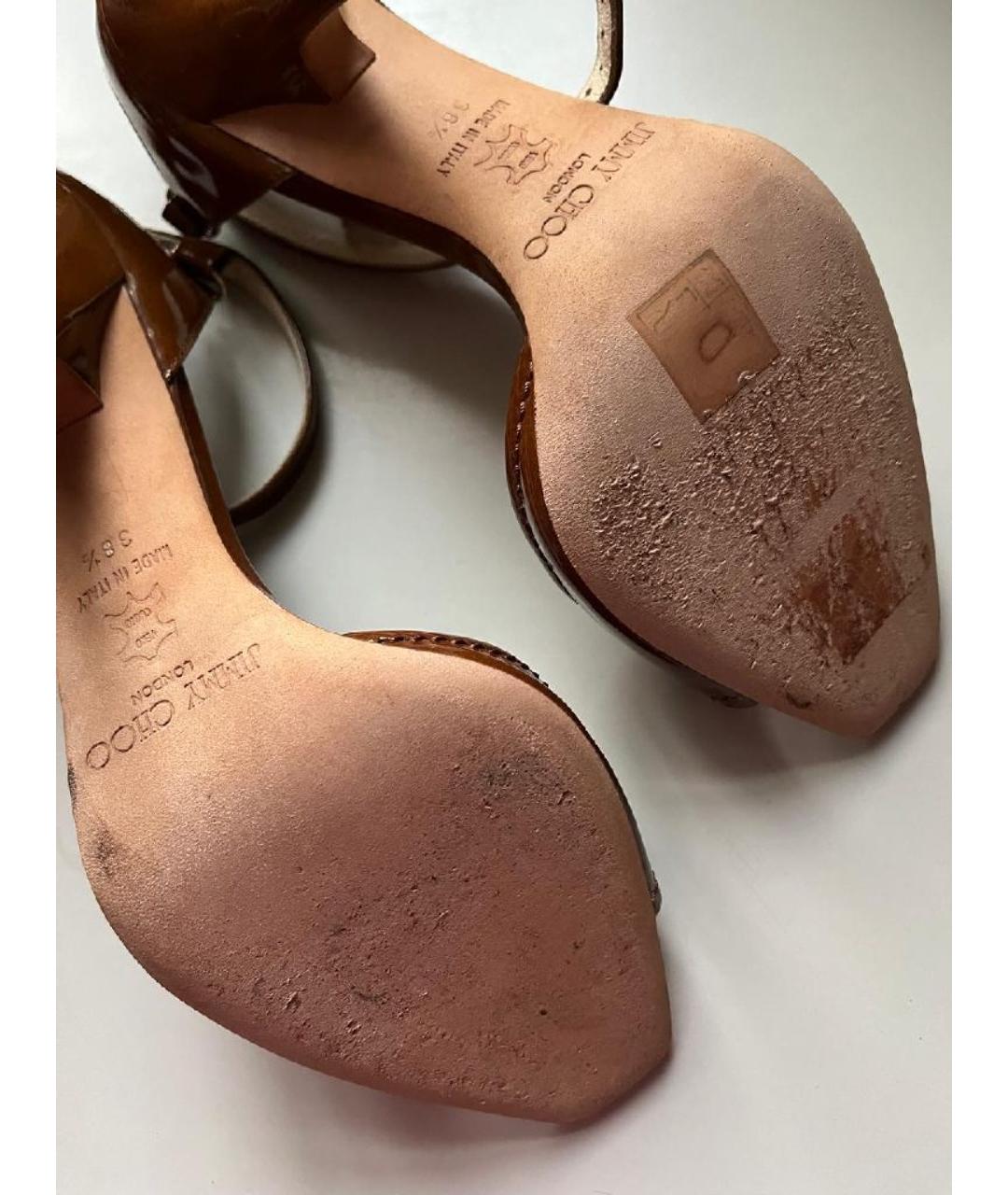 JIMMY CHOO Коричневые босоножки из лакированной кожи, фото 4