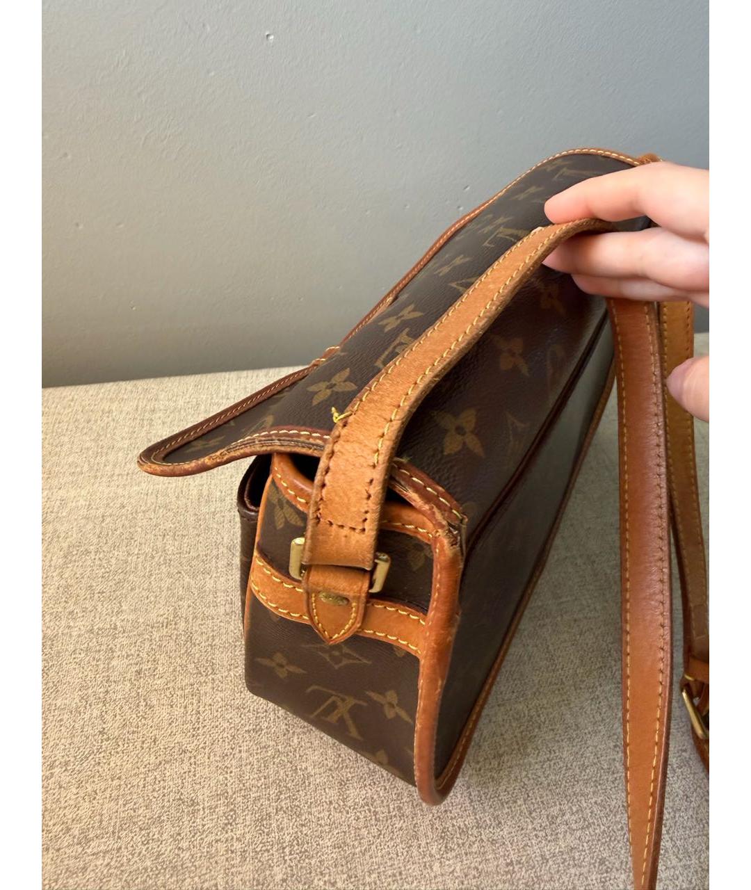 LOUIS VUITTON Коричневая кожаная сумка через плечо, фото 8