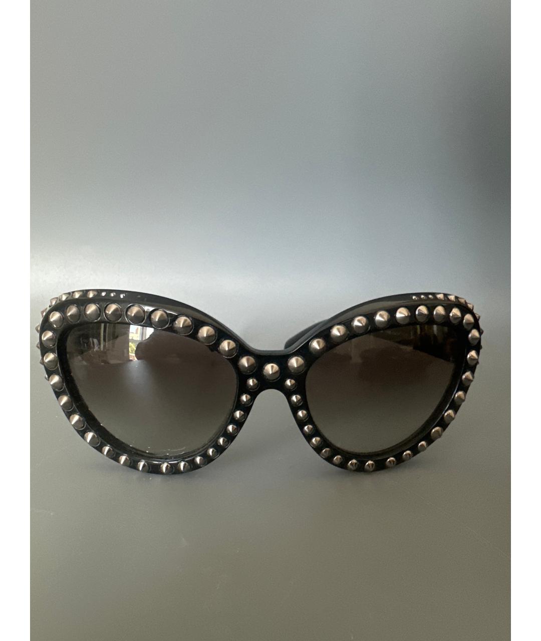 PRADA Черные пластиковые солнцезащитные очки, фото 1