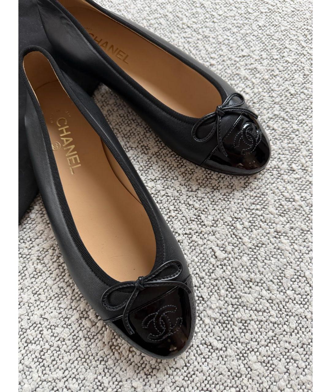 CHANEL Черные кожаные балетки, фото 6