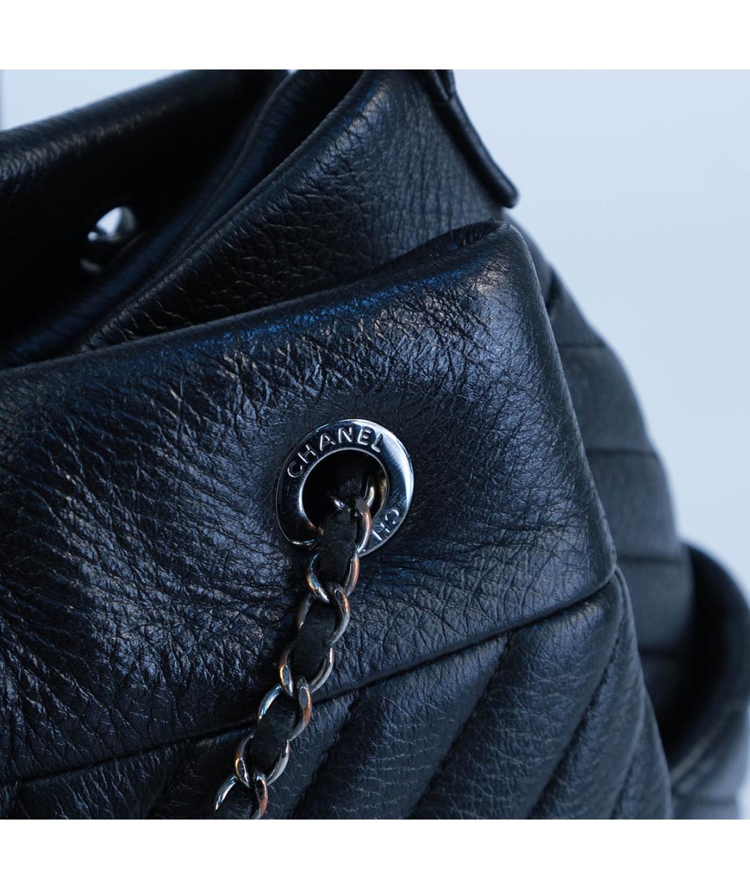 CHANEL Черная кожаная сумка тоут, фото 6