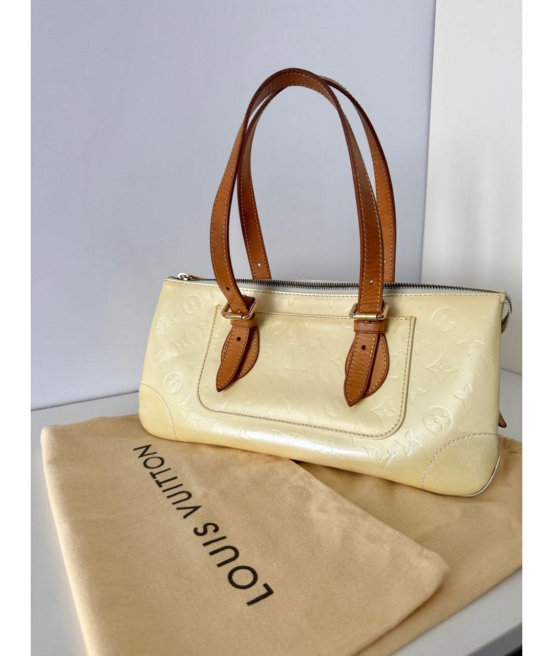 LOUIS VUITTON Бежевая сумка с короткими ручками из лакированной кожи, фото 2