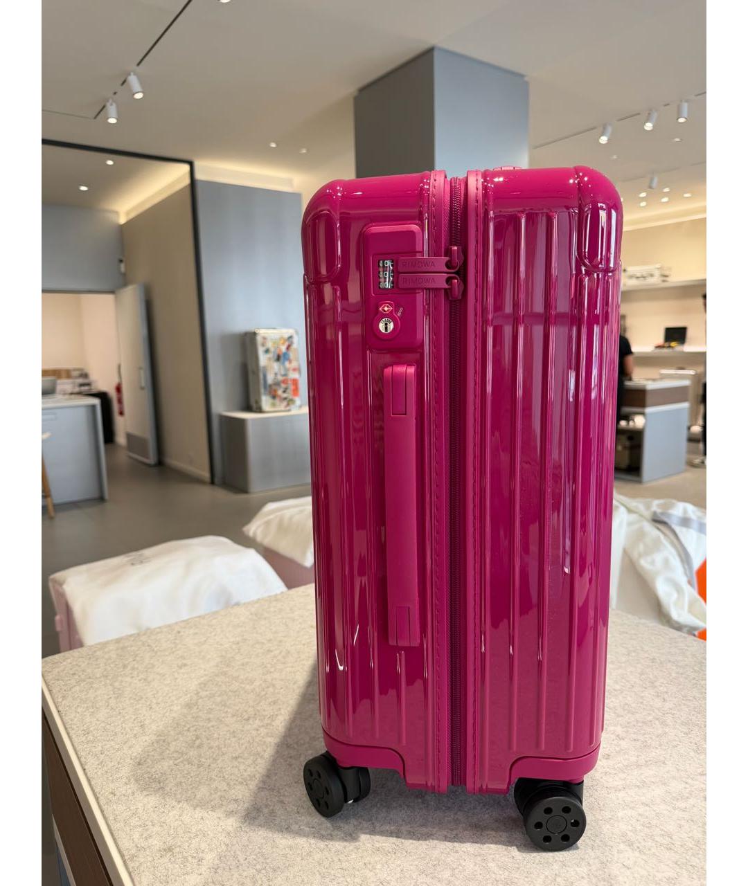 Rimowa Фуксия чемодан, фото 3