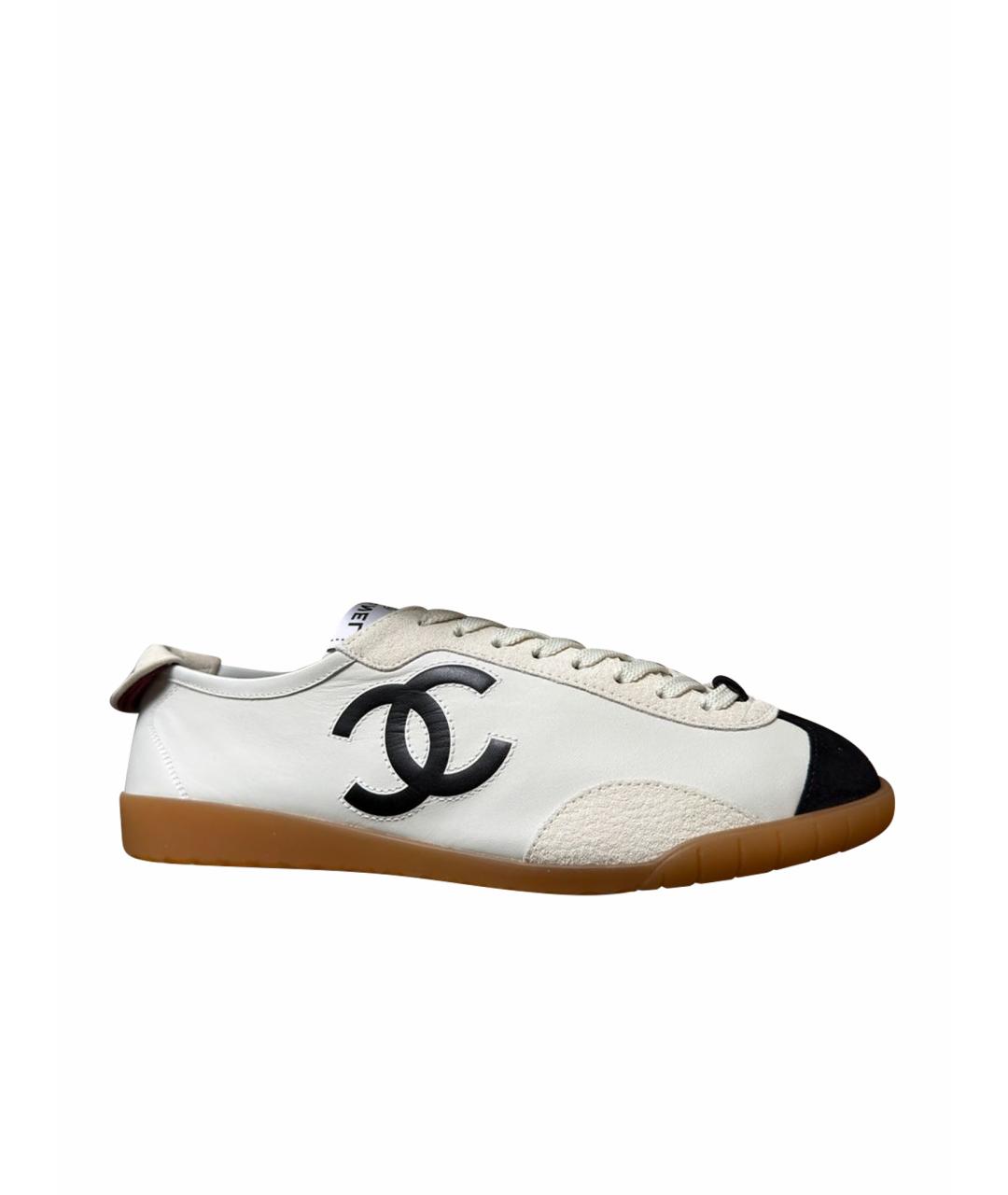 CHANEL Белые кожаные кеды, фото 1