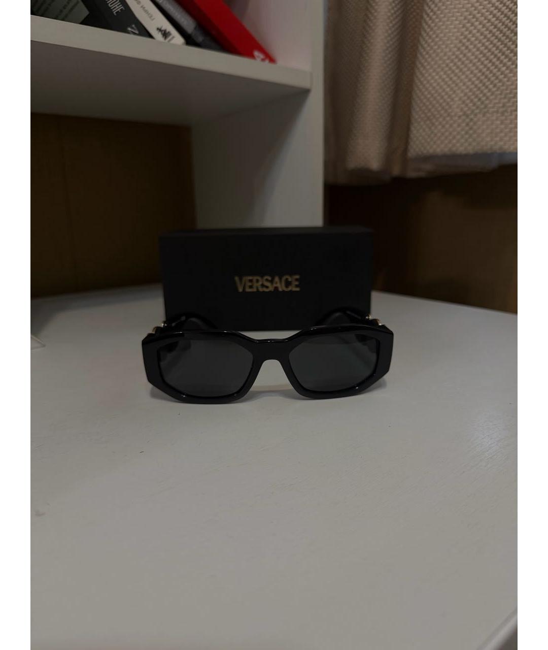 VERSACE Черные пластиковые солнцезащитные очки, фото 2