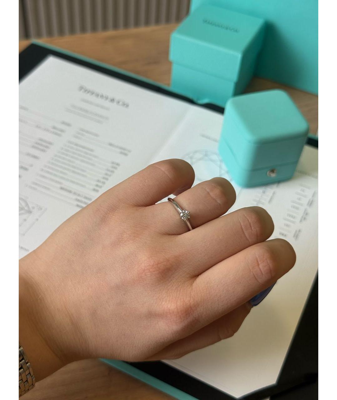 TIFFANY&CO Белое платиновое кольцо, фото 5