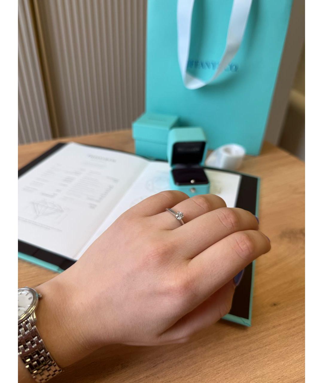TIFFANY&CO Белое платиновое кольцо, фото 5