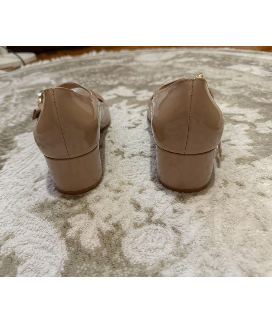 GIANVITO ROSSI Бежевые туфли из лакированной кожи, фото 4