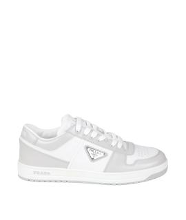 PRADA Низкие кроссовки / кеды